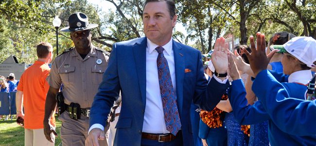 Florida coaches Dan Mullen, Mike White send message to healthcare workers