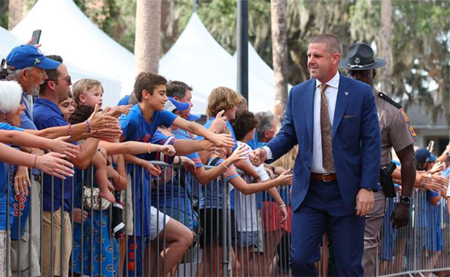 Florida to hire Auburn's Ron Roberts as 'executive' coach, co-defensive coordinator, per report - Vimarsana News