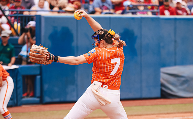 Florida Gators softball suffers heartbreak falling in extra innings to Oklahoma in WCWS semifinal - Vimarsana News