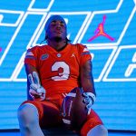 Florida football recruiting: Five-star WR Dallas Wilson signs with Gators in surprise late flip from Oregon